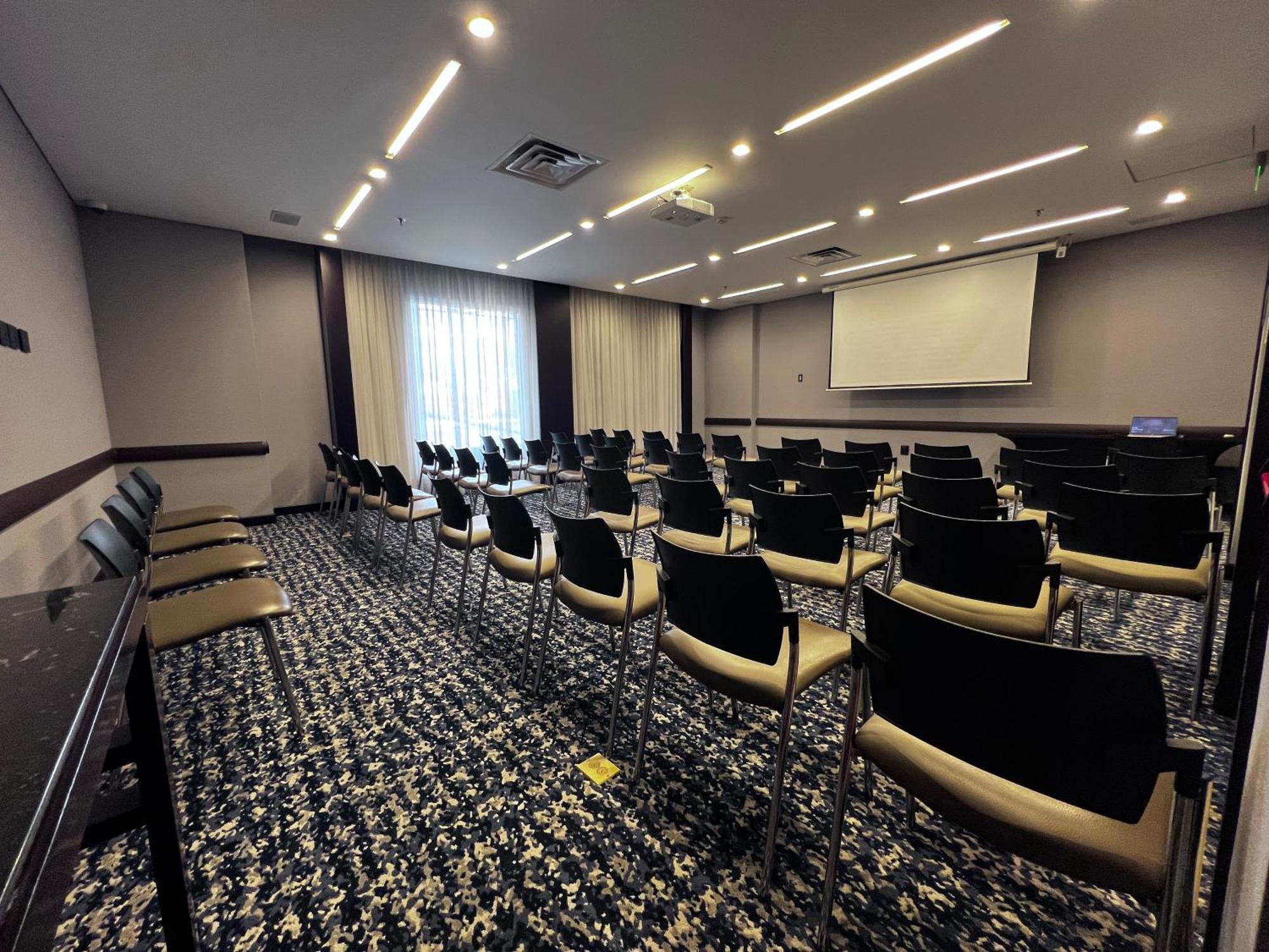 Holiday Inn Bogota Airport By Ihg Ngoại thất bức ảnh